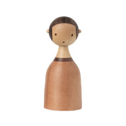 Architectmade Kin figurines by Lars Beller Fjetland, handmade in walnut, mahogany, and maple with tilting heads, shown in a mix-and-match constellation.
