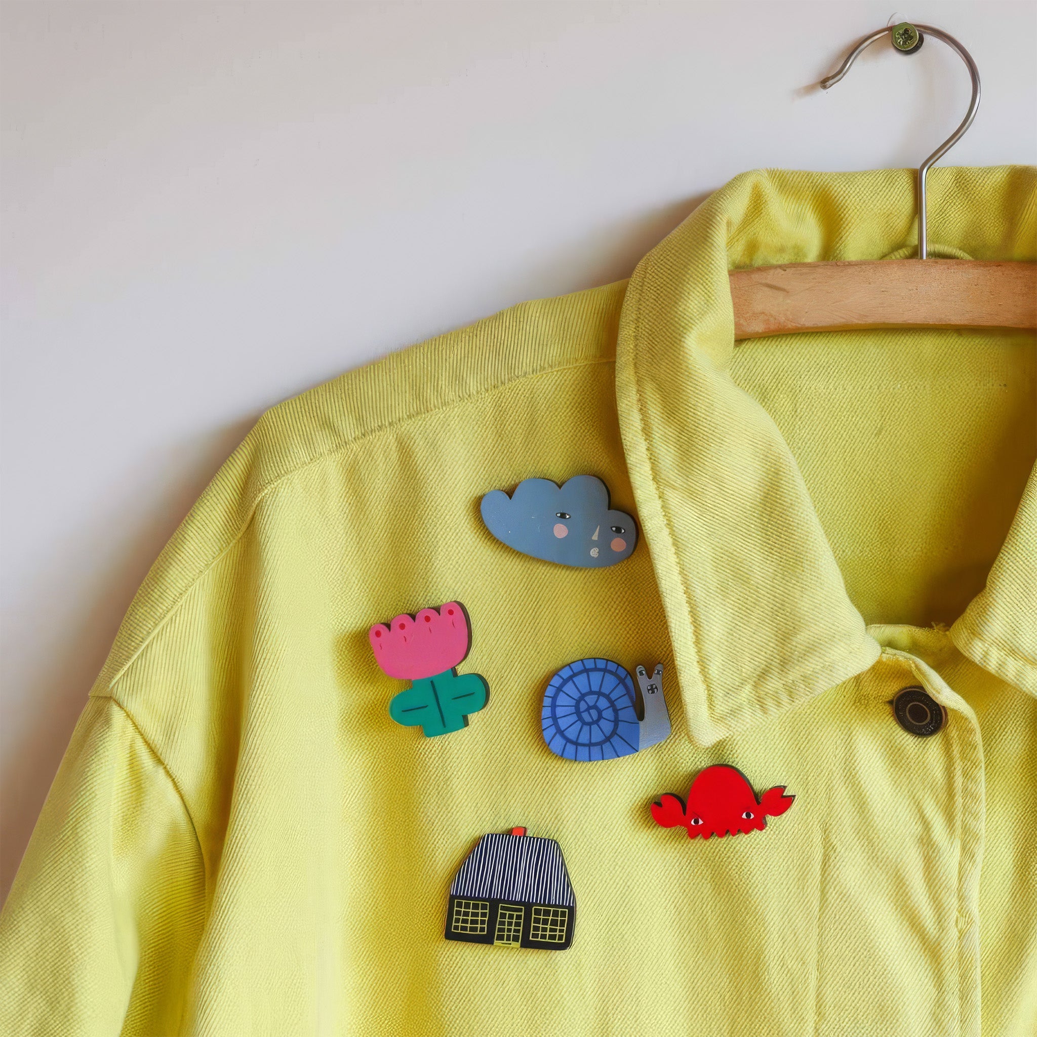 Cottage Pin Badge - Hei-Hey