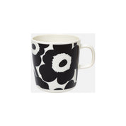 Unikko Dinnerware in Black