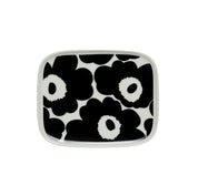 Marimekko Oiva / Unikko rectangular plate in black and white poppy pattern designed by Maija Isola.