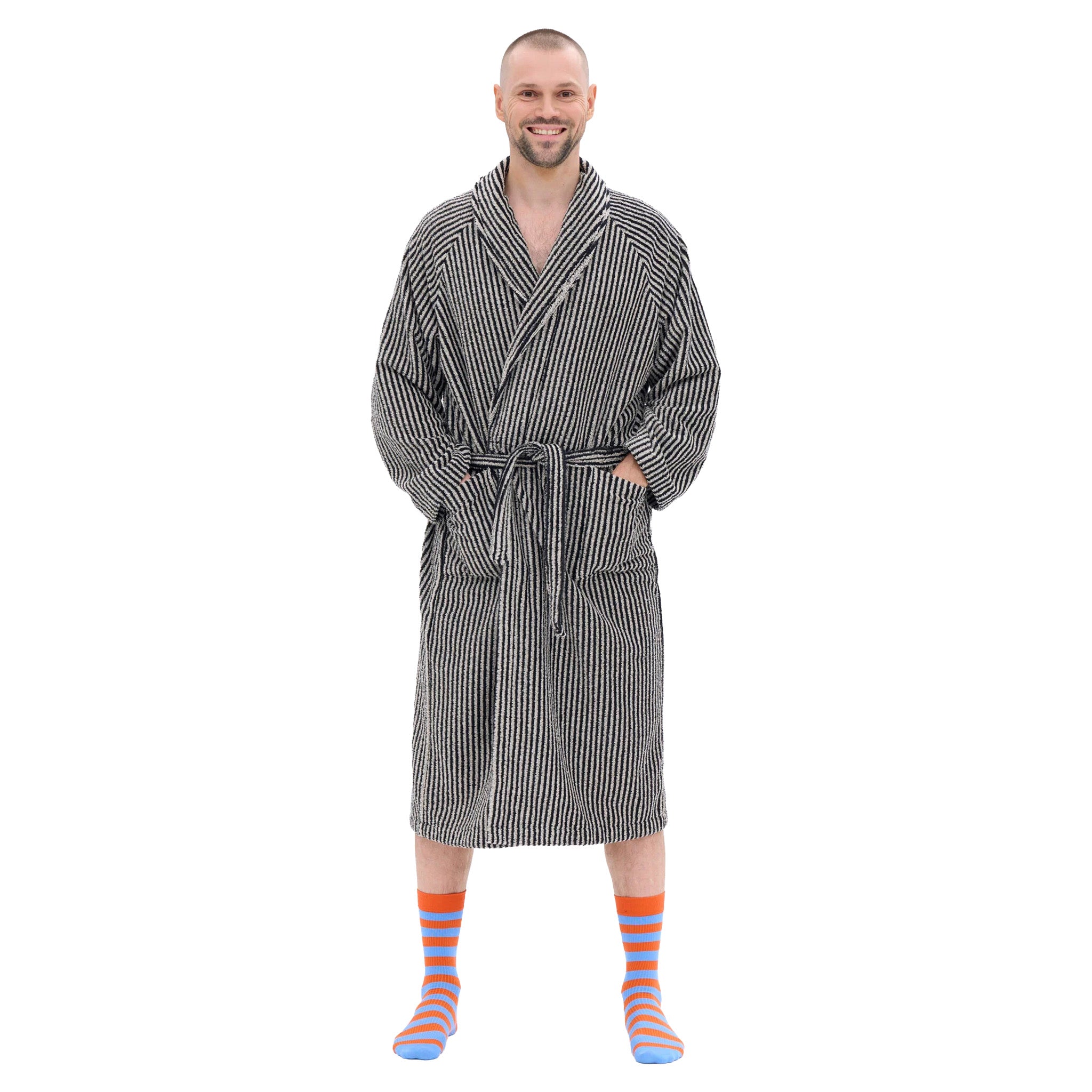 ratia-unisex-bathrobe-narrow-stripe-black-sand-3.jpg