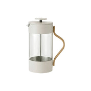 Stelton Emma French Press in beige lacquered steel with natural beechwood handle. 1 L capacity (33.8 oz). Sustainable Scandinavian design by HolmbäckNordentoft.