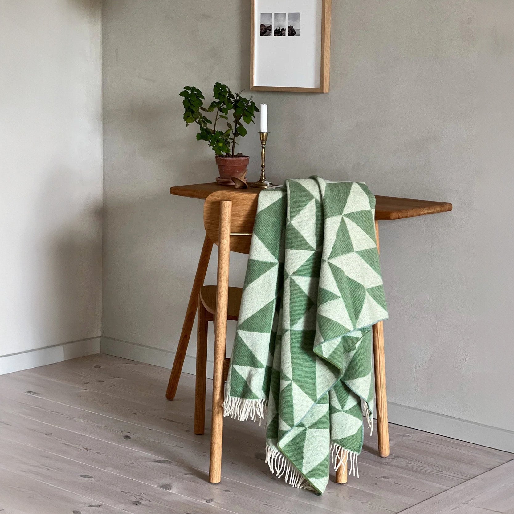 Twist a Twill Throw - Hei-Hey